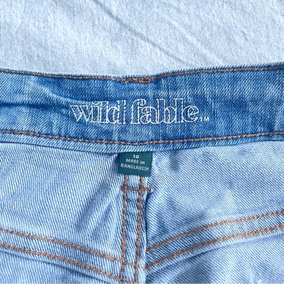 Wild Fable High Rise Distressed Mom Jean - 10 - Picture 5 of 7
